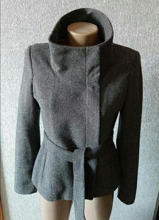 Коротеньке пальто