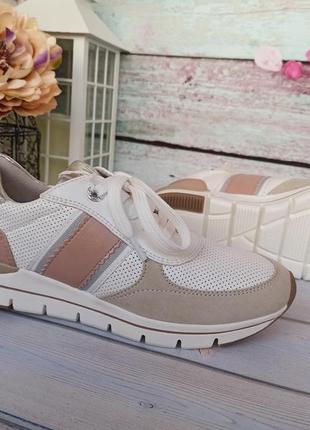 Нові кросівки marco tozzi