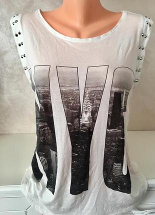 Бредовая футболка майка с шипами в принт “new york”4 фото