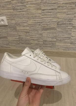 Кроссовки nike blazer low white