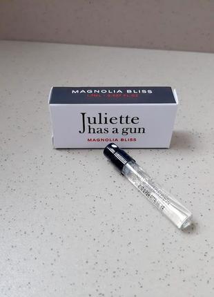 Juliette has a gun magnolia bliss💥оригинал миниатюра пробник mini spray 1,7 мл книжка4 фото