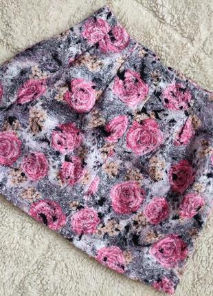 Теплі коротенькі спіднички