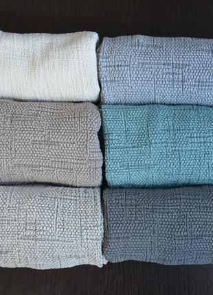 Накидка на кутовий диван жакардовий, єврочохол на кутовий диван натяжний без оборки кремовий