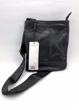 Чоловічий месенджер кельвін кляйн сумка через плече  ⁇  чорна сумка планшетка чоловіча3 фото
