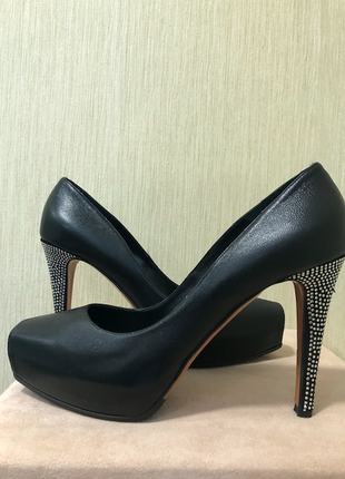 Туфли из натуральной кожи с открытым носком nando muzi (италия)