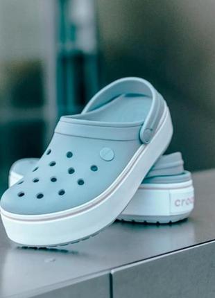 Сабо крокус крокбэнд платформ серые crocs platform light grey/rose5 фото