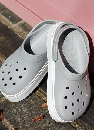 Сабо крокус крокбэнд платформ серые crocs platform light grey/rose2 фото