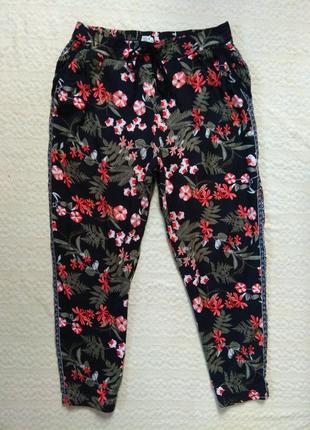 Стильные легкие штаны брюки бойфренды c лампасами m&co, 18 размер.1 фото