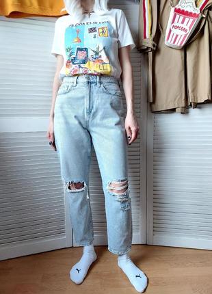 Джинсы на высокой талии посадке мом момы mom с разрезом loose mom jeans9 фото