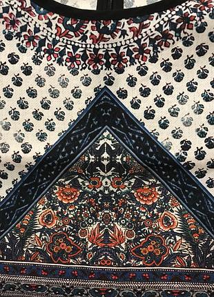 Очень красивая и стильная брендовая блузка 19.