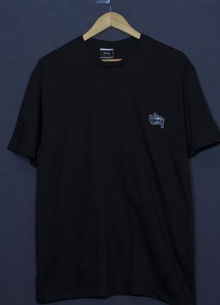 Футболка чорного кольору stussy