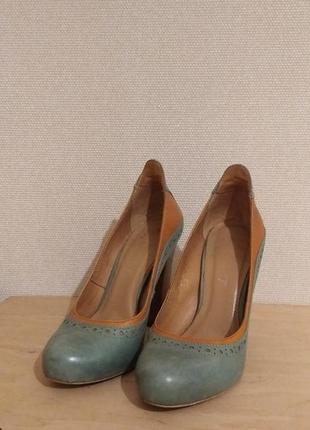 Шкіряні туфлі