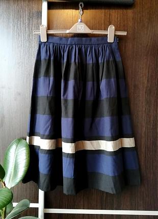 Шикарная, новая юбка юбка полоска. выскоза. zara