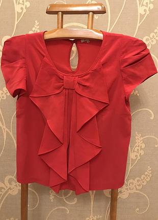 Очень красивая и стильная брендовая блузка.