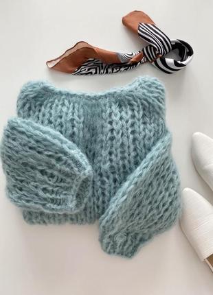 Легкий светр оверсайз