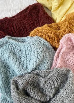 Легкий светр оверсайз