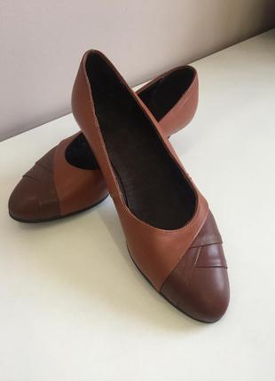 Шкіряні туфлі