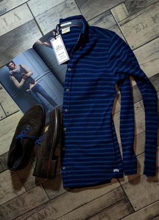 Чоловіча бавовняна трикотажна приталена елегантна  сорочка scotch & soda в синьому кольорі в смужку розмір s,м2 фото