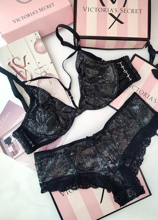 Комплект белья victoria's secret original m 34b 32c 70c 75b 36 38 серебряный