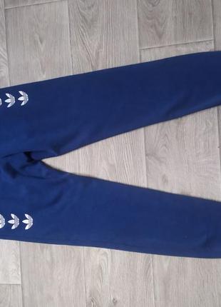 Спортивные штаны adidas с лампасами