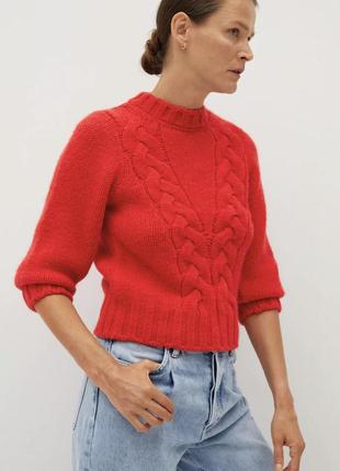 Вязаный красный свитер с косами mango