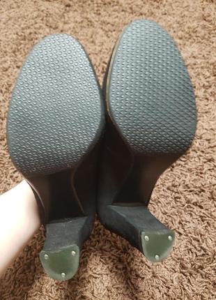 Чёрные замшевые ботинки на шнурках2 фото