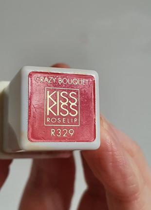 Зволожуюча помада-бальзам для губ guerlain kiss kiss roselip1 фото