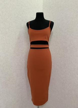 Вузенька теракотова сукня