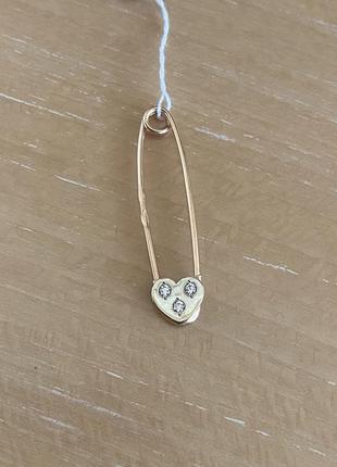 Золотая булавка с сердцем