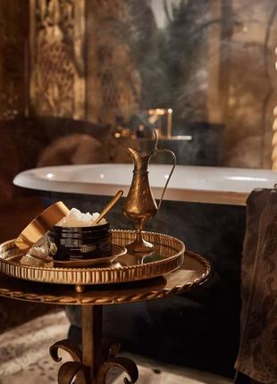Скраб rituals, the ritual of oudh body scrub