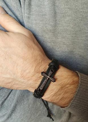 Мужской кожаный браслет с крестом5 фото