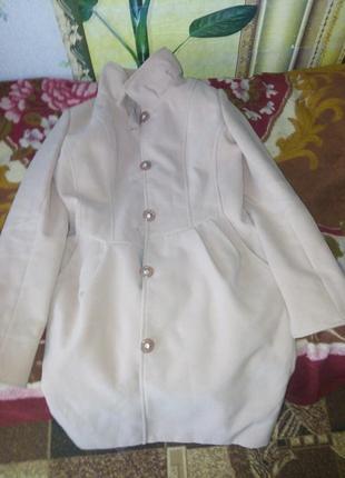 Пальто тюльпан приталене колір молочний беж