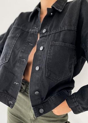 Джинсова куртка жіноча коротка темно сірого кольору
