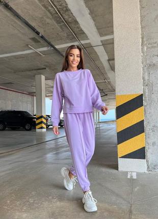 Весняний спортивний костюм