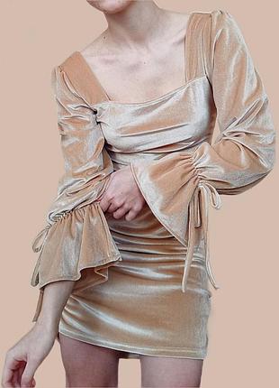 Шикарна нюдова сукня