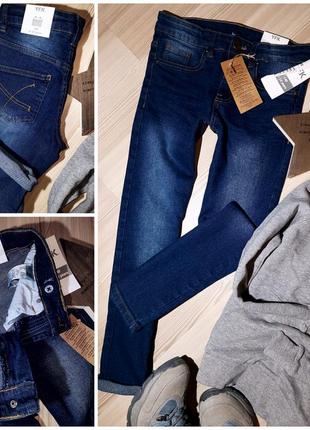 Джинси на 9-10 років. нові