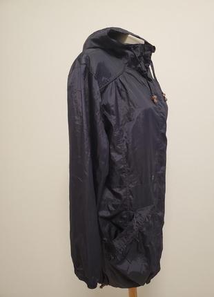 Красивая брендовая легкая куртка ветровка с капюшоном4 фото