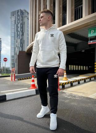 Зимний спортивный костюм adidas с начесом белый (молочный) худи + черные штаны