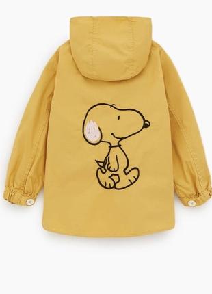 Мультяшная парка ветровка тренч с легендарным снупи snoopy peanuts zara kids.4 фото