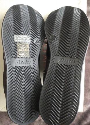 Новые кроссовки р.38 и р.39, bata, сток2 фото