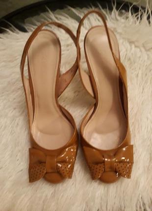 Босоножки с бантом