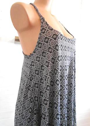 Красивое платье  вискоза100% 10