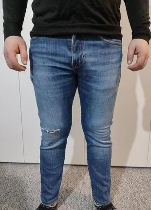 Джинси levi's