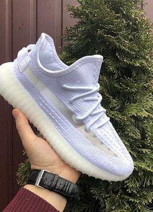 Жіночі кросівки adidas yeezy boost білими