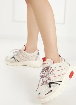 Кроссовки белые кеды