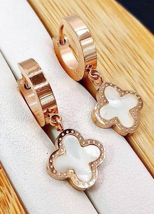 Сережки з білою конюшиною з медичного золота stainless steel, xuping позолочені