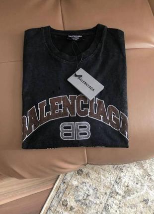 Футболка balenciaga