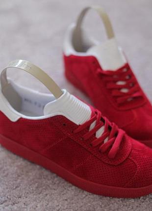 Весняні кеди