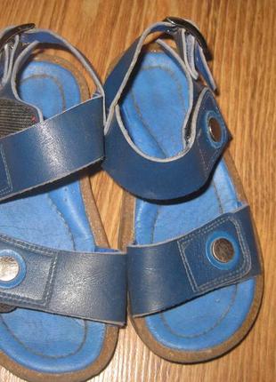 Дитячі сандалії