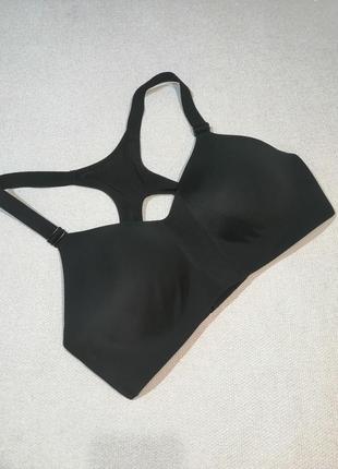 Спортивный топ nike 34d